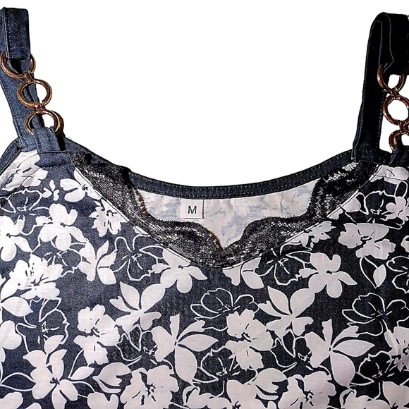 FLORAL V Neck Cami - Picture 4 of 4